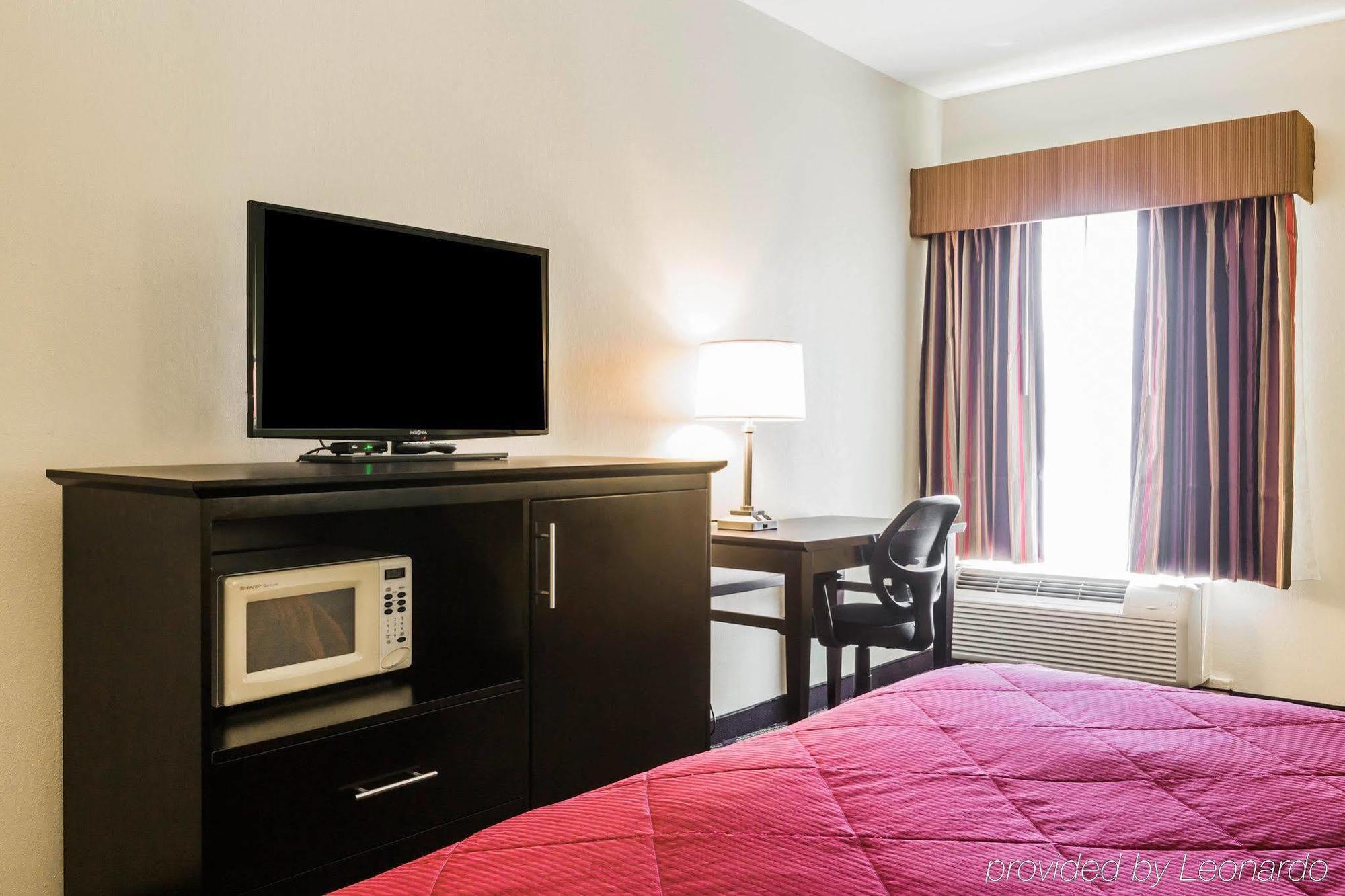 Quality Inn & Suites North Montgomery Dış mekan fotoğraf