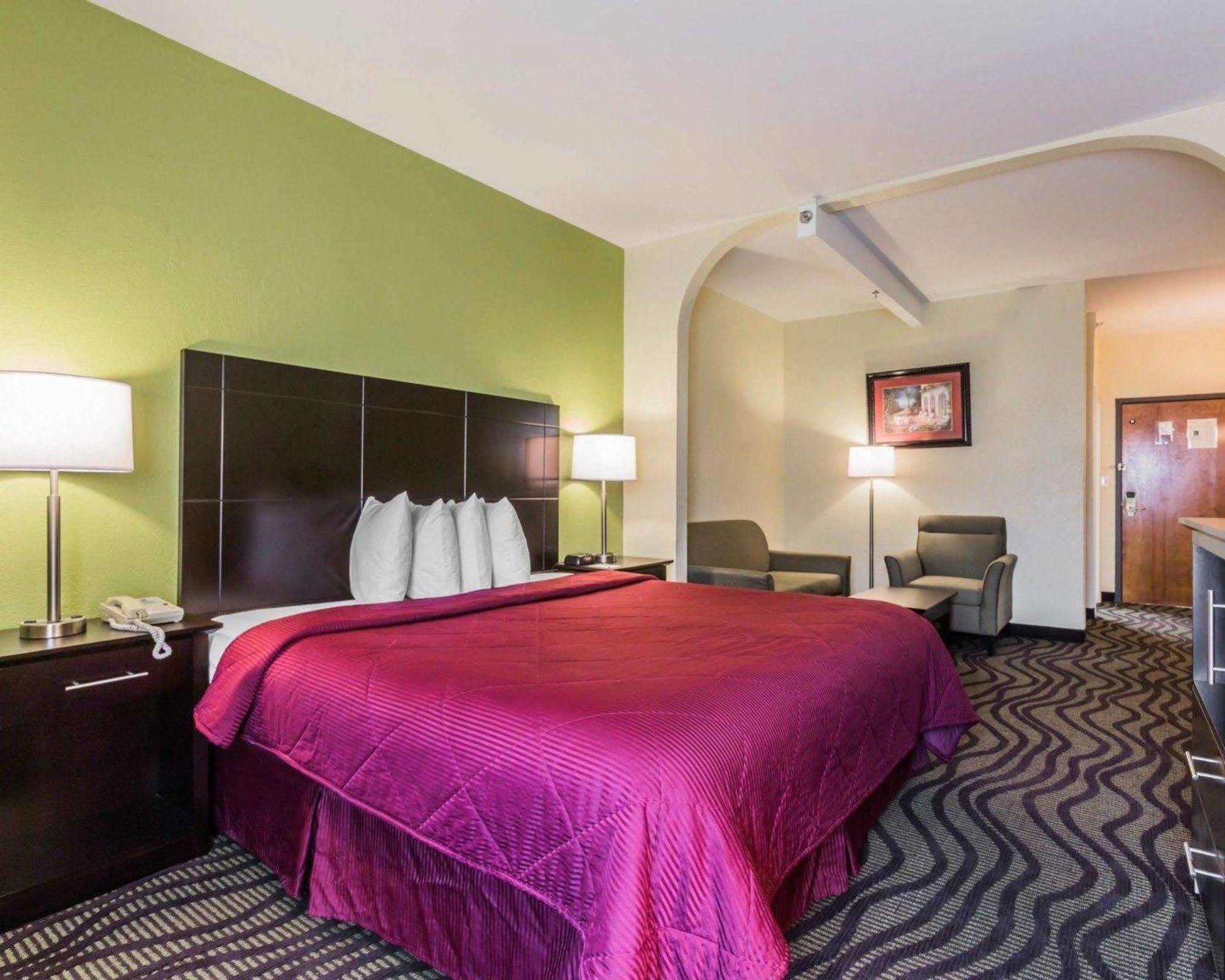 Quality Inn & Suites North Montgomery Dış mekan fotoğraf