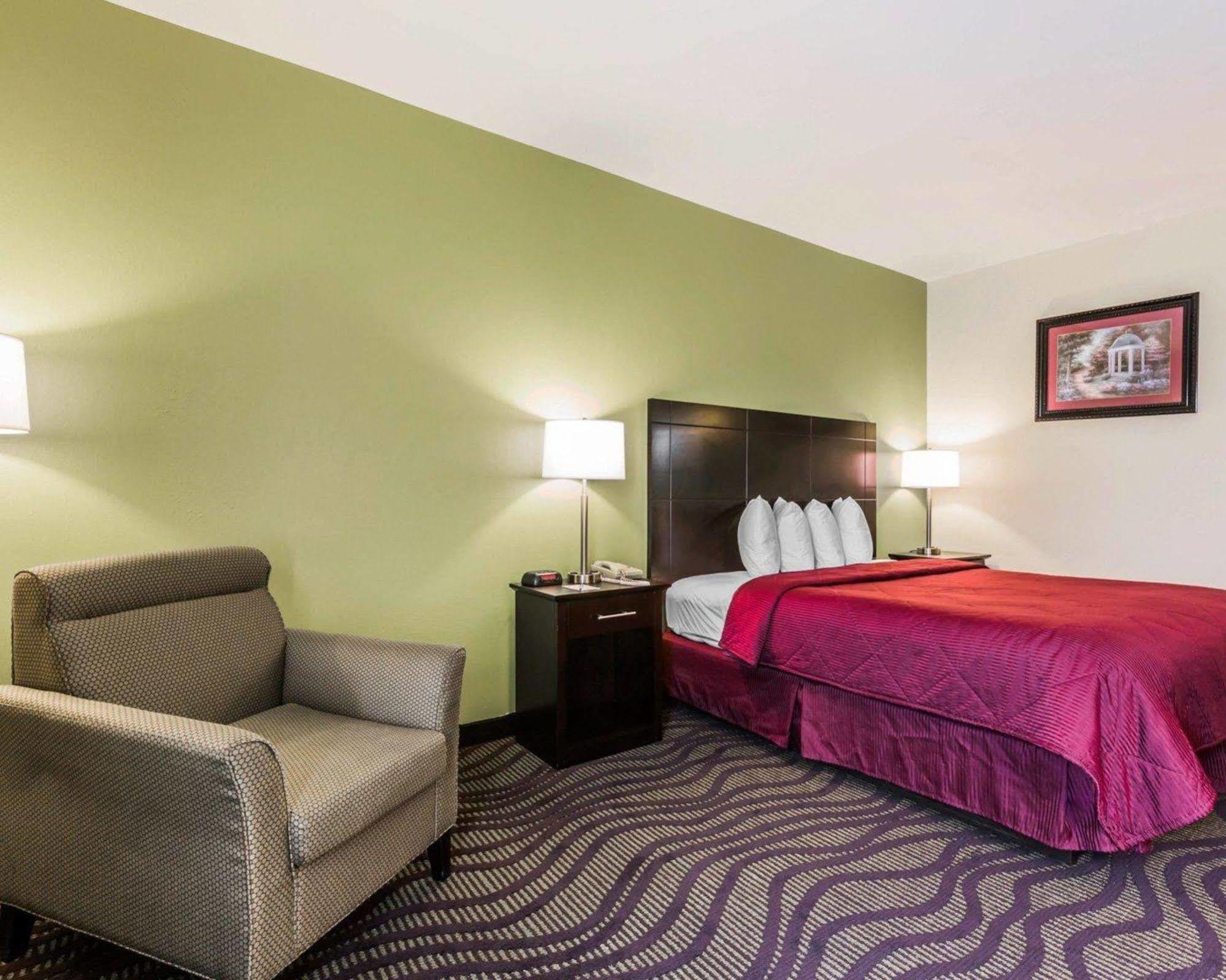 Quality Inn & Suites North Montgomery Dış mekan fotoğraf