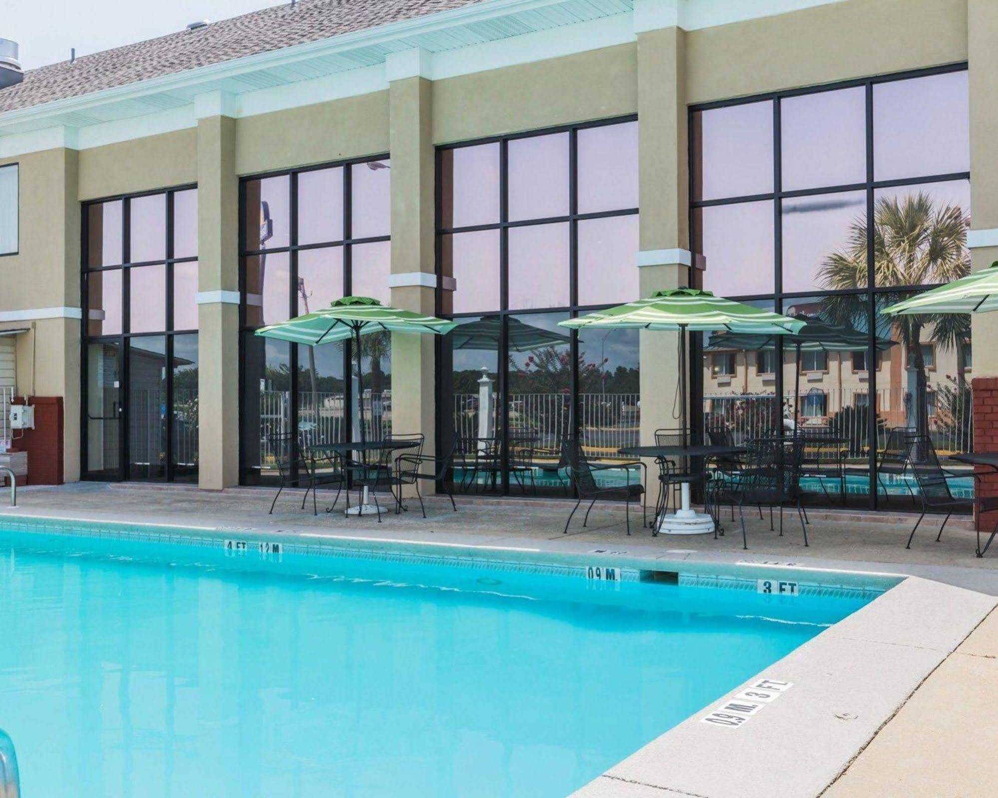 Quality Inn & Suites North Montgomery Dış mekan fotoğraf