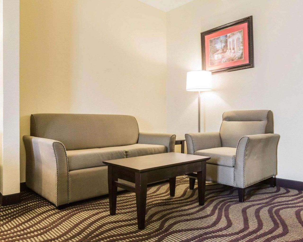 Quality Inn & Suites North Montgomery Dış mekan fotoğraf